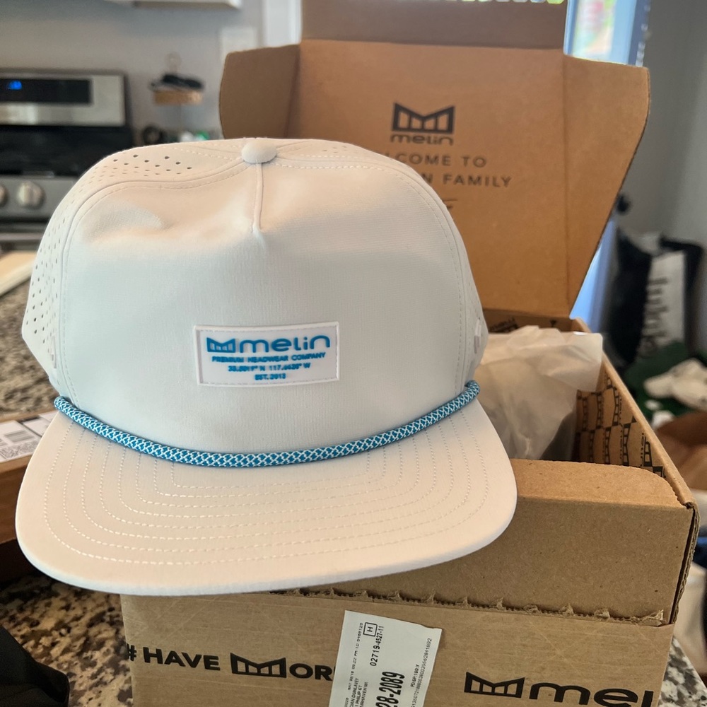 Melin golf hat